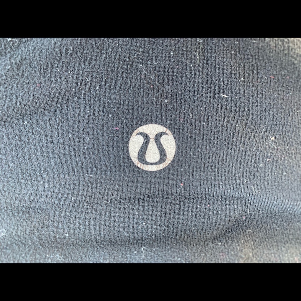 Lululemon - Picture 3 of 3
